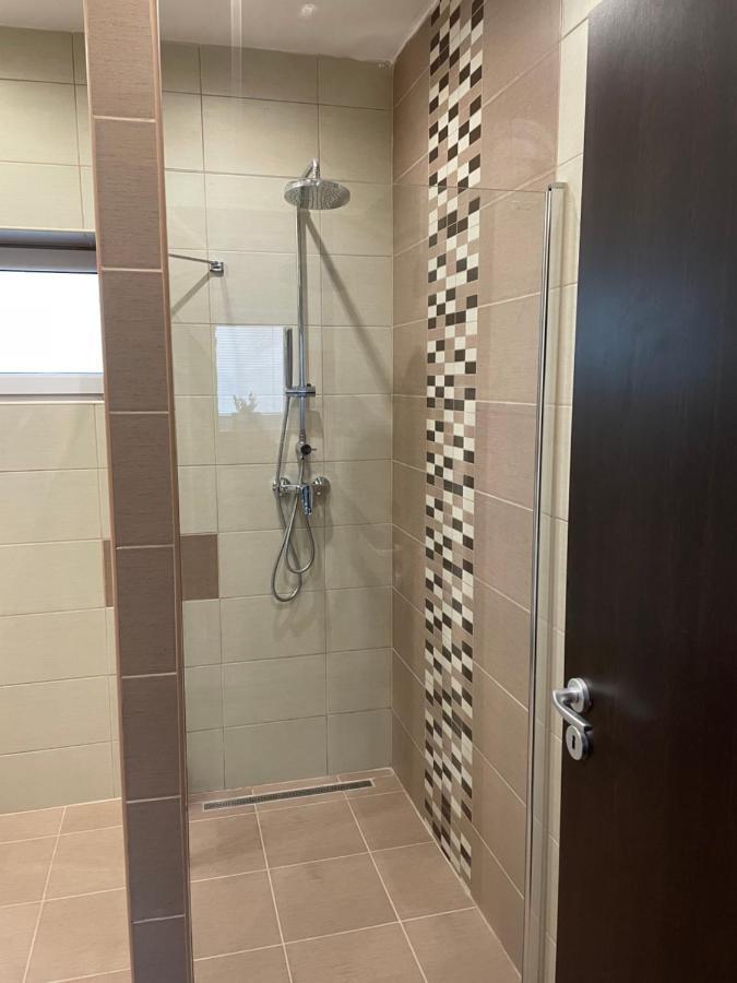 Malibu Apartman & Jacuzzi Μίσκολτς Εξωτερικό φωτογραφία