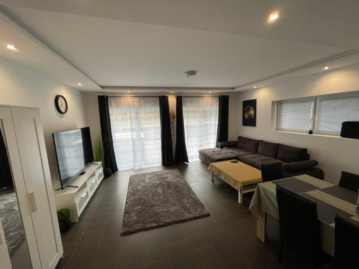 Malibu Apartman & Jacuzzi Μίσκολτς Εξωτερικό φωτογραφία
